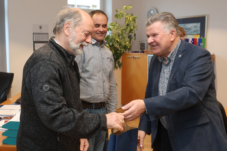 IVO LAH MATEMATIK ZNAMKA OB 130 LETNICI ROJSTVA 08 FOTO LJUBO VUKELIČ